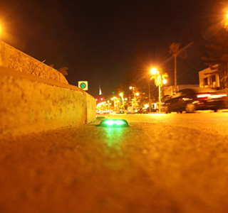 Plots solaires de chaussées